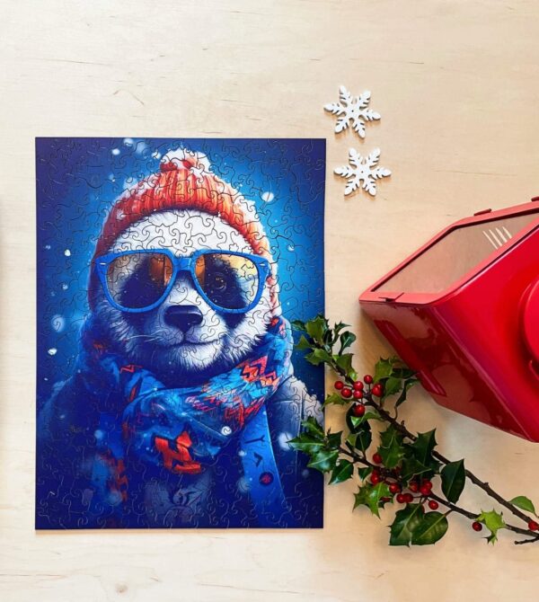 Wooden puzzle - Cold is cool - Crazy Panda Cezary - 316 el. - Image 2