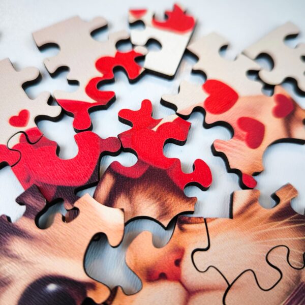 Drewniane Puzzle Milliwood - Celebrating - Kotek pełen miłości 24x20 50 el. - obrazek 6